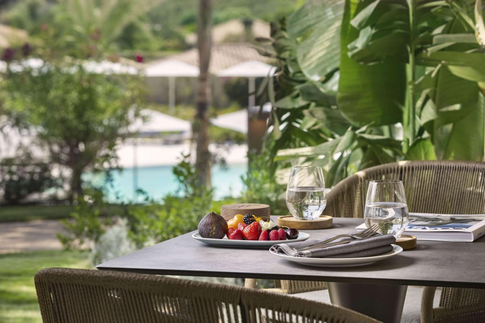7Pines Resort Sardinia - A Destination By Hyatt Baja Sardinia Exteriör bild