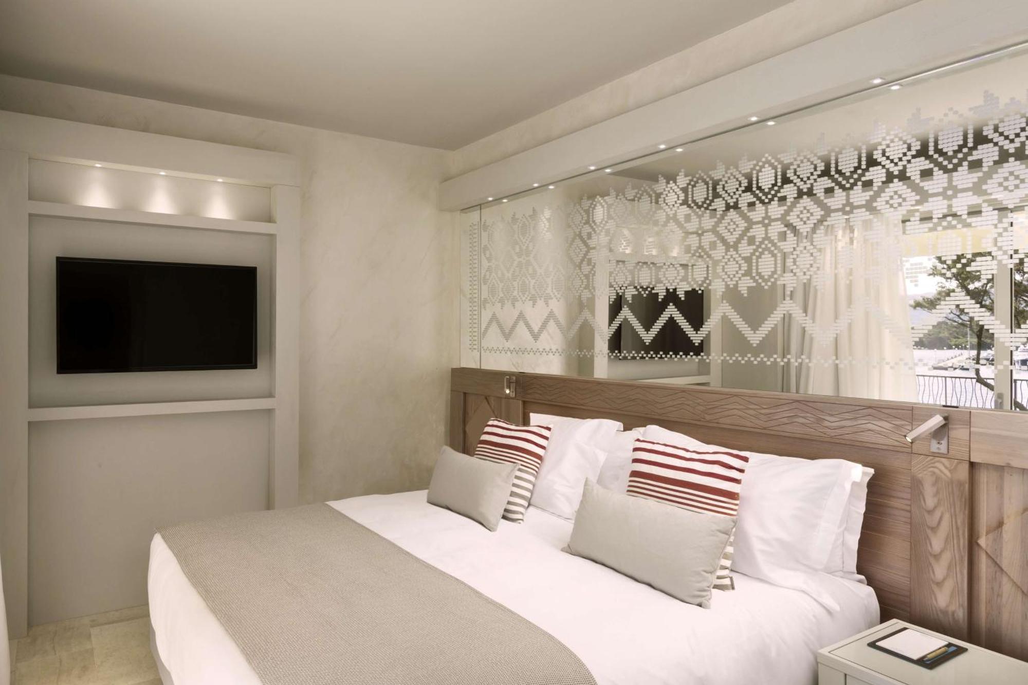 7Pines Resort Sardinia - A Destination By Hyatt Baja Sardinia Exteriör bild
