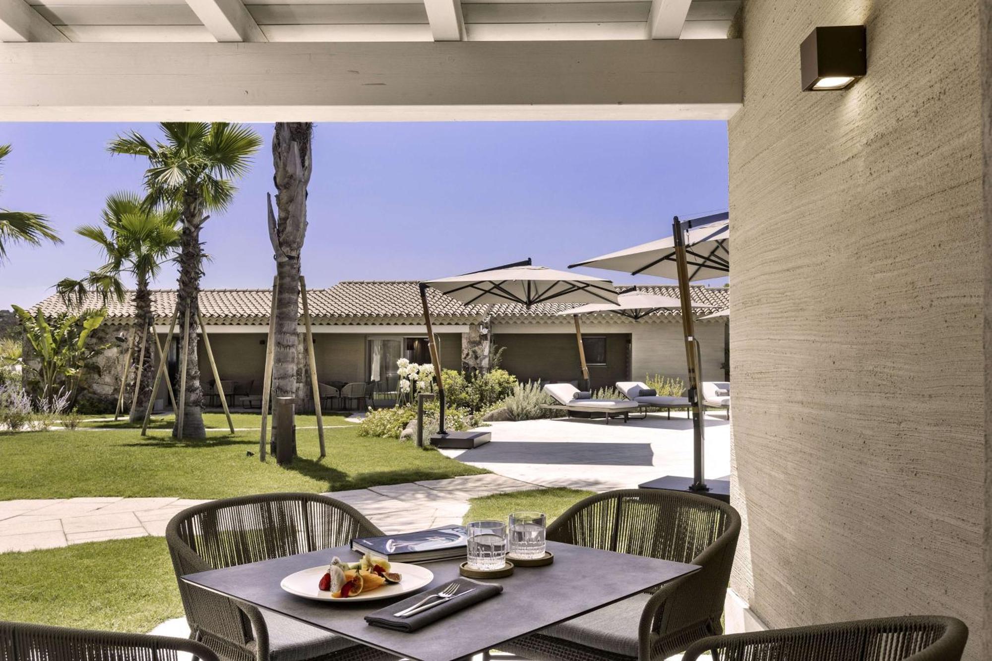 7Pines Resort Sardinia - A Destination By Hyatt Baja Sardinia Exteriör bild